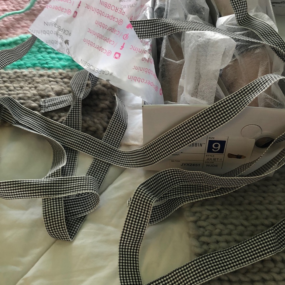 Ballet shoes with black straps & ankle wraps NWT - Picture 2 of 3